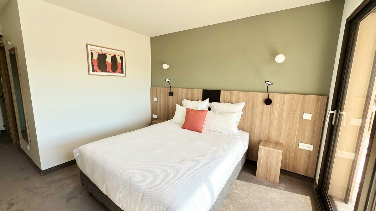 Chambre Prestige — ambiance contemporaine et apaisée